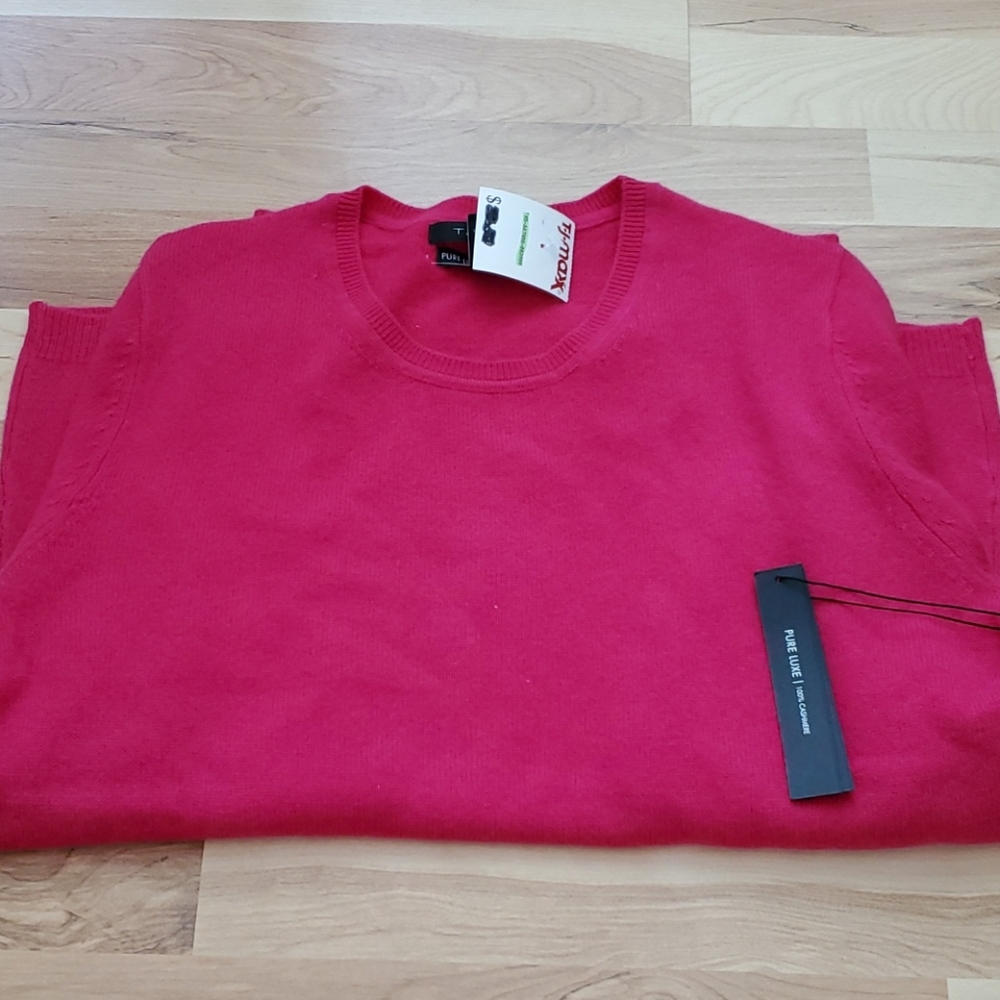 Tahari Cashmere Crewneck Sweater